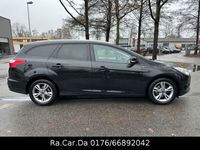 gebraucht Ford Focus Turnier 1.0 EcoBoost Champions Edition