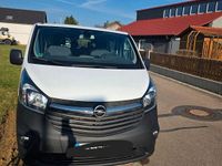 Gebraucht Opel Vivaro 121 PS (88 kW) 2018 Weiß Van / Kleinbus