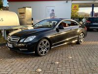 Gebraucht Mercedes E200 Elegance 184 PS (135 kW) 2013 Schwarz Coupé