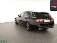 Gebraucht Mercedes E300 Avantgarde 320 PS (235 kW) 2022 Schwarz Limousine