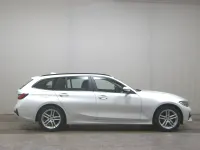 Używany BMW 320 Advantage 190 KM (139 kW) 2021 Biały Kombi