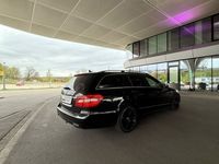 Gebraucht Mercedes E220 170 PS (125 kW) 2011 Schwarz Limousine