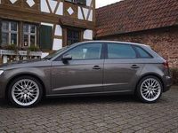 Gebraucht Audi A3 Ambiente 150 PS (110 kW) 2015 Grau Limousine
