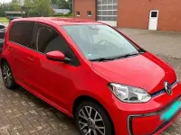 Używany VW e-up! United 61 kW (83 KM) 2021 Czerwony Hatchback