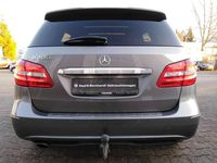 Gebraucht Mercedes B200 156 PS (114 kW) 2011 Mountaingrau  met. Van / Kleinbus