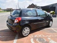 Second-hand Renault Clio II 75 CP (55 kW) 2010 Negru Berlinǎ