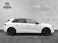 Gebraucht Opel Astra Elegance 131 PS (96 kW) 2024 Arktis weiss Kleinwagen