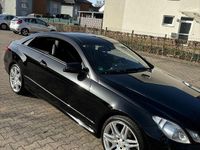 Gebraucht Mercedes E500 Elegance 408 PS (300 kW) 2011 Schwarz Coupé