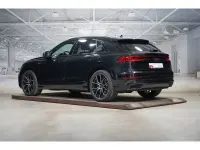 Gebraucht Audi Q8 S-Line 286 PS (210 kW) 2023 Mythosschwarz metallic SUV