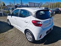 Gebraucht Hyundai i10 Select 67 PS (49 kW) 2021 Weiß Kleinwagen