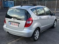 Gebraucht Mercedes A160 95 PS (69 kW) 2011 Silber Limousine