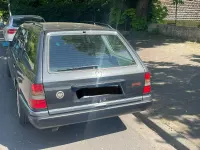 Używany Mercedes E280 193 KM (141 kW) 1995 Czarny Sedan/Limuzyna