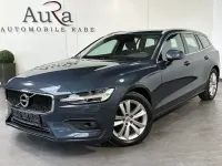 Gebraucht Volvo V60 Momentum 197 PS (144 kW) 2021 Denim blue Kombi