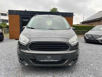 Gebraucht Ford Tourneo Courier Titanium 101 PS (74 kW) 2015 Magneticgrau (metallic) Van / Kleinbus