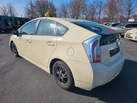 Używany Toyota Prius Basis 99 KM (72 kW) 2013 Biały Sedan/Limuzyna