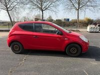 Gebraucht Hyundai i20 76 PS (55 kW) 2009 Rot Kleinwagen