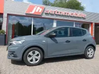 Gebraucht Dacia Sandero Essentiel 67 PS (49 kW) 2024 Grau Limousine