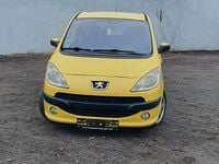 Gebraucht Peugeot 1007 Sport 88 PS (64 kW) 2006 Gold Van / Kleinbus