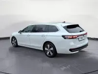 Usata VW Passat Elegance 150 CV (110 kW) 2025 Bianco Station wagon