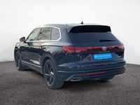 Gebraucht VW Touareg Elegance 381 PS (280 kW) 2023 Meloe blue kristalleffekt SUV