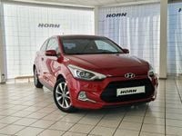 Gebraucht Hyundai i20 101 PS (74 kW) 2015 Red passion / mic Coupé