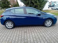 Gebraucht Opel Astra Selection 110 PS (80 kW) 2016 Blau Limousine