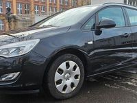 Gebraucht Opel Astra Selection 116 PS (85 kW) 2011 Schwarz Kombi