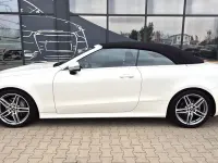 Usado Mercedes E220 AMG line 194 CV (142 kW) 2017 Blanco Descapotable