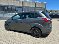 Gebraucht Ford Grand C-Max Titanium 116 PS (85 kW) 2015 Magneticgrau (metallic) Van / Kleinbus