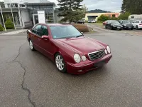 Gebraucht Mercedes E320 Avantgarde 197 PS (144 kW) 2001 Rot Limousine