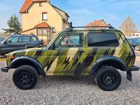 Gebraucht Lada Taiga 83 PS (61 kW) 2017 Grün SUV