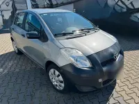 Gebraucht Toyota Yaris Cool 69 PS (50 kW) 2010 Grau Kleinwagen