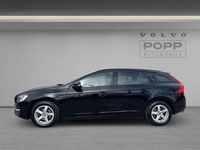 Gebraucht Volvo V60 Kinetic 152 PS (111 kW) 2015 Onyx black / metallic Kombi
