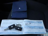 Gebraucht Peugeot 5008 Active 114 PS (83 kW) 2014 Schwarz Van / Kleinbus