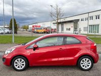 Gebraucht Kia Rio Edition 7 86 PS (63 kW) 2012 Rot Kleinwagen