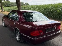 Gebraucht Mercedes E200 Elegance 136 PS (100 kW) 1998 Rot Limousine