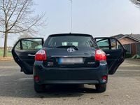 Gebraucht Toyota Auris 99 PS (72 kW) 2012 Blau Kleinwagen