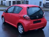 Gebraucht Toyota Aygo Cool 68 PS (50 kW) 2010 Rot Kleinwagen