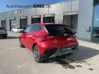 Neu Hyundai i20 90 PS (66 kW) 2025 Rot Kleinwagen