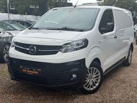 Gebraucht Opel Vivaro 177 PS (130 kW) 2019 Weiß Van / Kleinbus