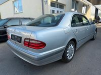 Gebraucht Mercedes E240 2000 Silber Limousine
