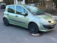 Używany Renault Modus Avantage 75 KM (55 kW) 2008 Żółty Minivan
