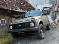 Gebraucht Lada Taiga 85 PS (62 kW) 2015 Grün SUV