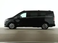 Gebraucht Mercedes V250 Avantgarde 360 PS (264 kW) 2025 Schwarz Van / Kleinbus