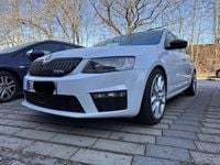 Gebraucht Skoda Octavia vRS 230 PS (169 kW) 2015 Weiß Kleinwagen