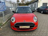 Gebraucht Mini Cooper 136 PS (100 kW) 2020 Solaris orange metallic Kleinwagen