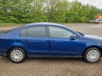 Gebraucht VW Passat 160 PS (117 kW) 2009 Blau Limousine