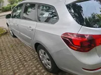 Gebraucht Opel Astra 95 PS (69 kW) 2011 Silber Kombi