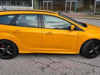 Gebraucht Ford Focus ST 250 PS (183 kW) 2013 Gelb Kombi
