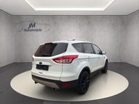 Gebraucht Ford Kuga Titanium 150 PS (110 kW) 2016 Weiß SUV